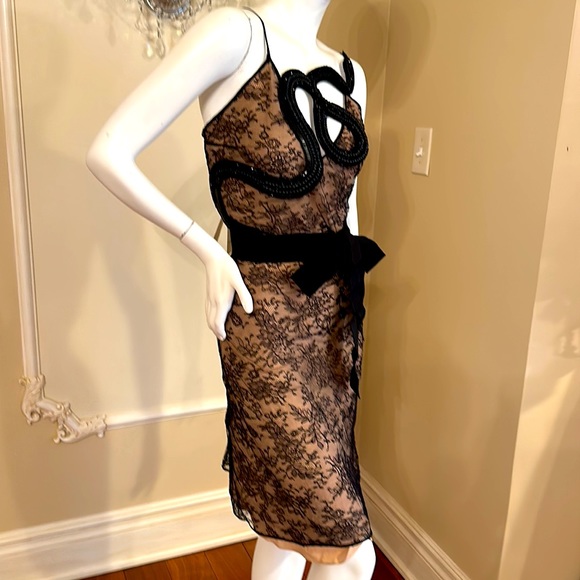 GUCCI SNAKE BLACK EMBROIDERY Silk Lined CHANTILLY LACE DRESS SIZE 42 IT - Picture 5 of 11